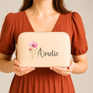 Personalisierte Kosmetiktasche mit Name und Geburtsblume Geschenk für Frauen Brautjungfer JGA Freundin Hochzeit Beauty Bag