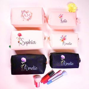 Personalisierte Kosmetiktasche mit Geburtsblume - Perfektes Geburtstagsgeschenk für Frauen und beste Freundinnen, Geschenk für Brautparty,