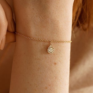 Pulseira de flor de nascimento personalizada com pedra de nascimento, pulseira de família de flor de nascimento, presentes para mãe, presentes de aniversário, presentes de Natal para ela