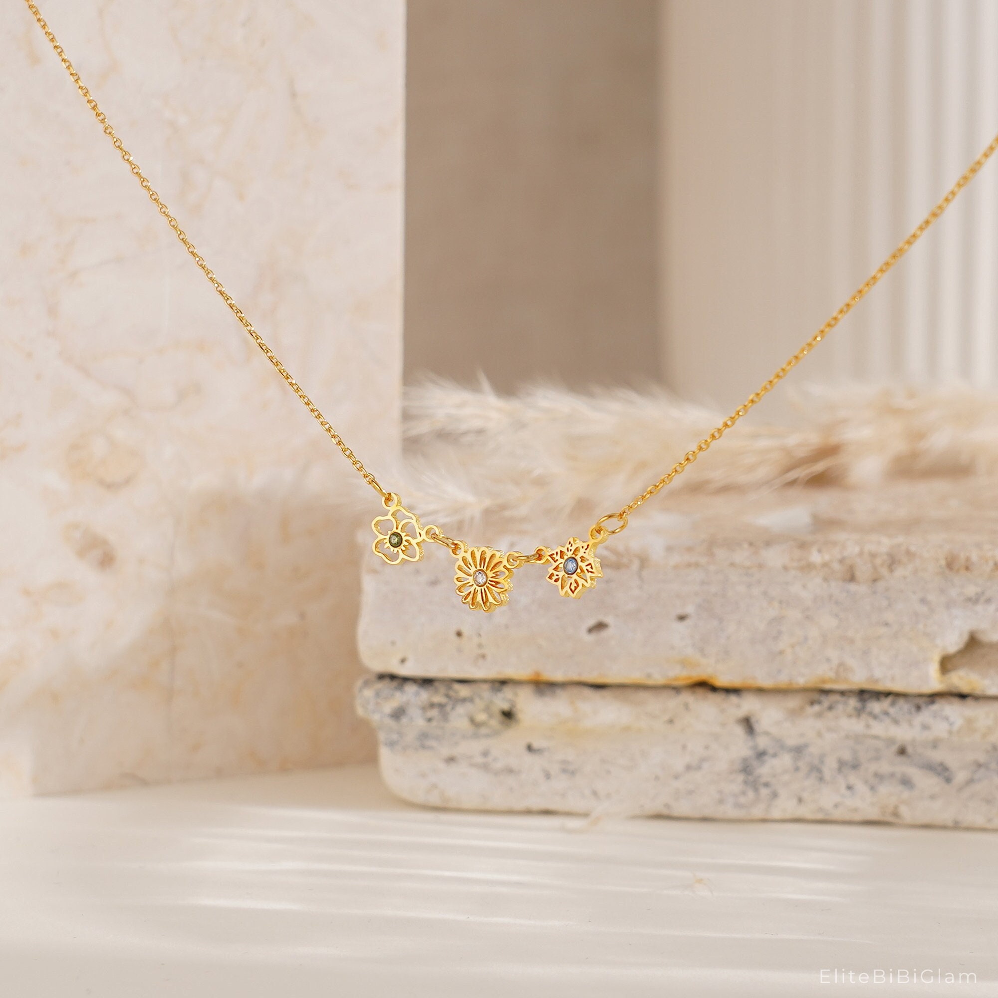 Custom Birthflower Necklace with Birthstone, Family Birth Flower Necklacce, Birth Month Necklace, Bridesmaids Gift for Her, Mothers Day Gift