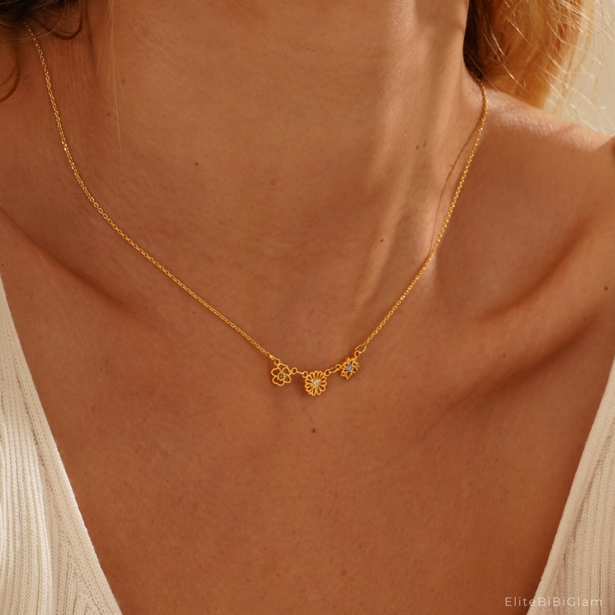 Custom Birthflower Necklace with Birthstone, Family Birth Flower Necklacce, Birth Month Necklace, Bridesmaids Gift for Her, Mothers Day Gift
