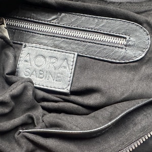 Bolso holgado de piel con tachuelas: bandolera de piel auténtica negra, bolso bandolera con tachuelas imagen 7