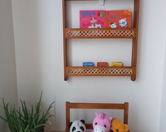 Kastanienholz Bücherregal und Spielzeug Aufbewahrung, 3 Regal Holz Bücherregal, Tier Kinder Bücherregal, Wandbehang Bücherregal, Zauberstab Regal