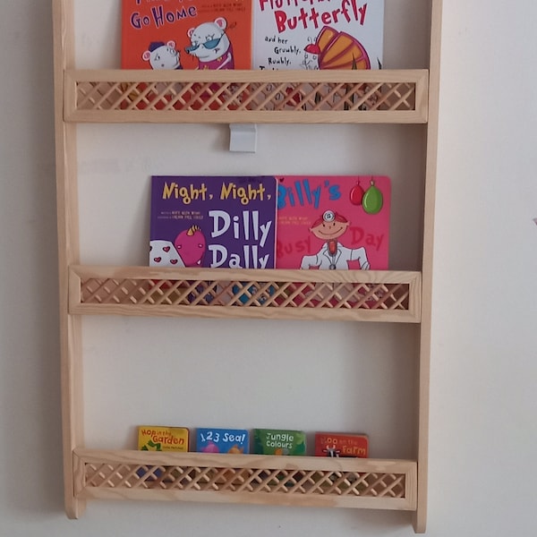 Wall Bookshelf for Kids, wood floating shelves, kind bcherregal, Montessori Wall Shelf, minimalist child shelf, wooden  nursery wall shelves