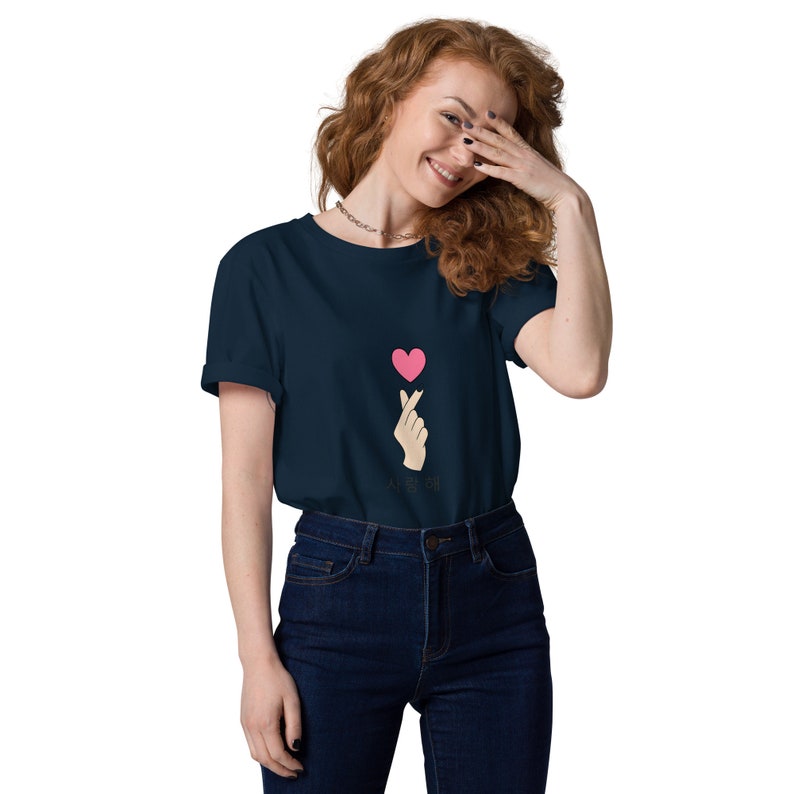 Korean t-shirt love hand heart