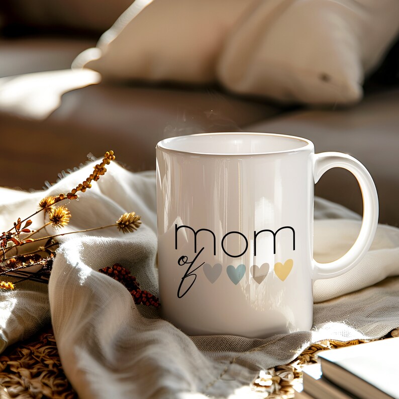 Personalisierte Mama von Dreien Tasse mit Namen, Geschenk für Mama von drei Kindern, Baby Shower Geschenk drittes Kind, Geschenk Mom of 3