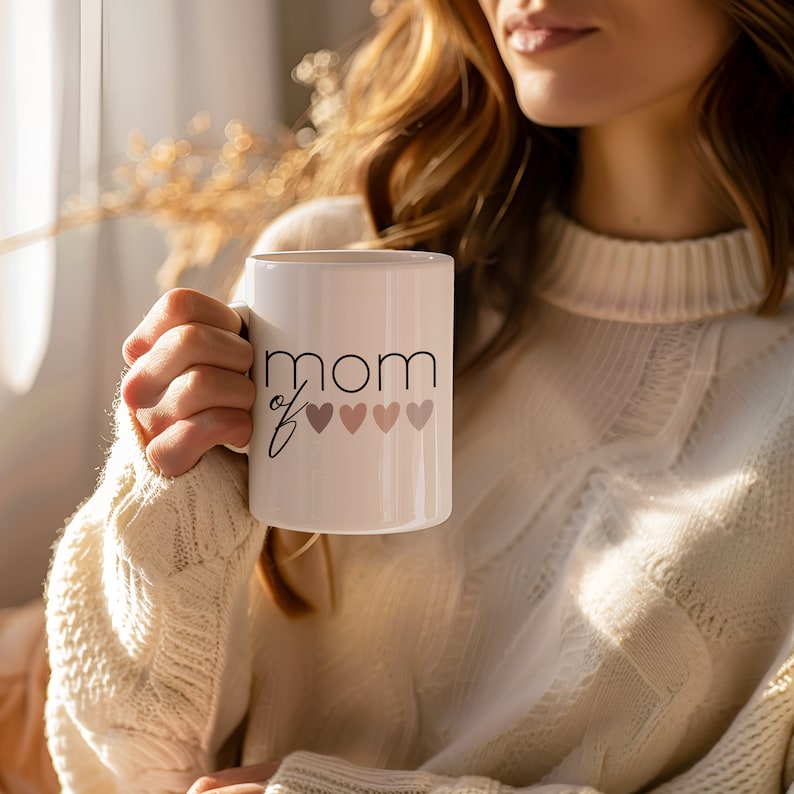 Personalisierte Mama von Dreien Tasse mit Namen, Geschenk für Mama von drei Kindern, Baby Shower Geschenk drittes Kind, Geschenk Mom of 3