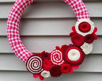 Valentine's Day Wreath - Valentines Wreath - Buffalo Plaid Wreath - Valentine Wreath -Valentine Day Decor -Heart Wreath - Felt Flower Wreath