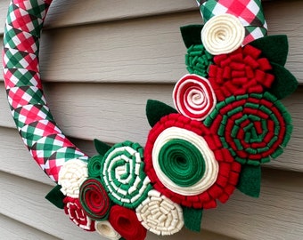 Couronne de Noël de fleurs en feutre : décoration de Noël moderne à carreaux