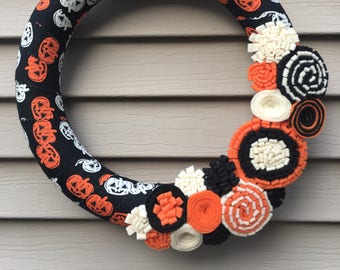 Halloween Wreath - Pumpkin Wreath - Glow in the Dark Wreath - Felt Wreath - Fall Wreath - Fabric Wreath - Felt Flower Wreath -Halloween Door