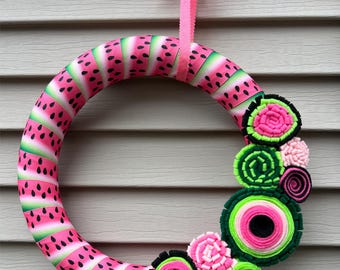 Couronne de pastèque : décoration de porte d'été de fleurs en feutre fait main (12 pouces)