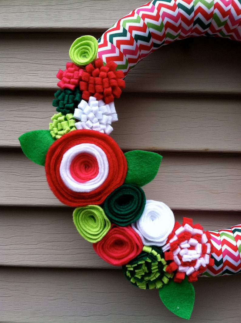 Christmas Wreath, Modern Wreath, Christmas Chevron Ribbon, Felt Flower Wreath, Holiday Wreath, Christmas Wreath, Ribbon Wreath, Chevron image 5