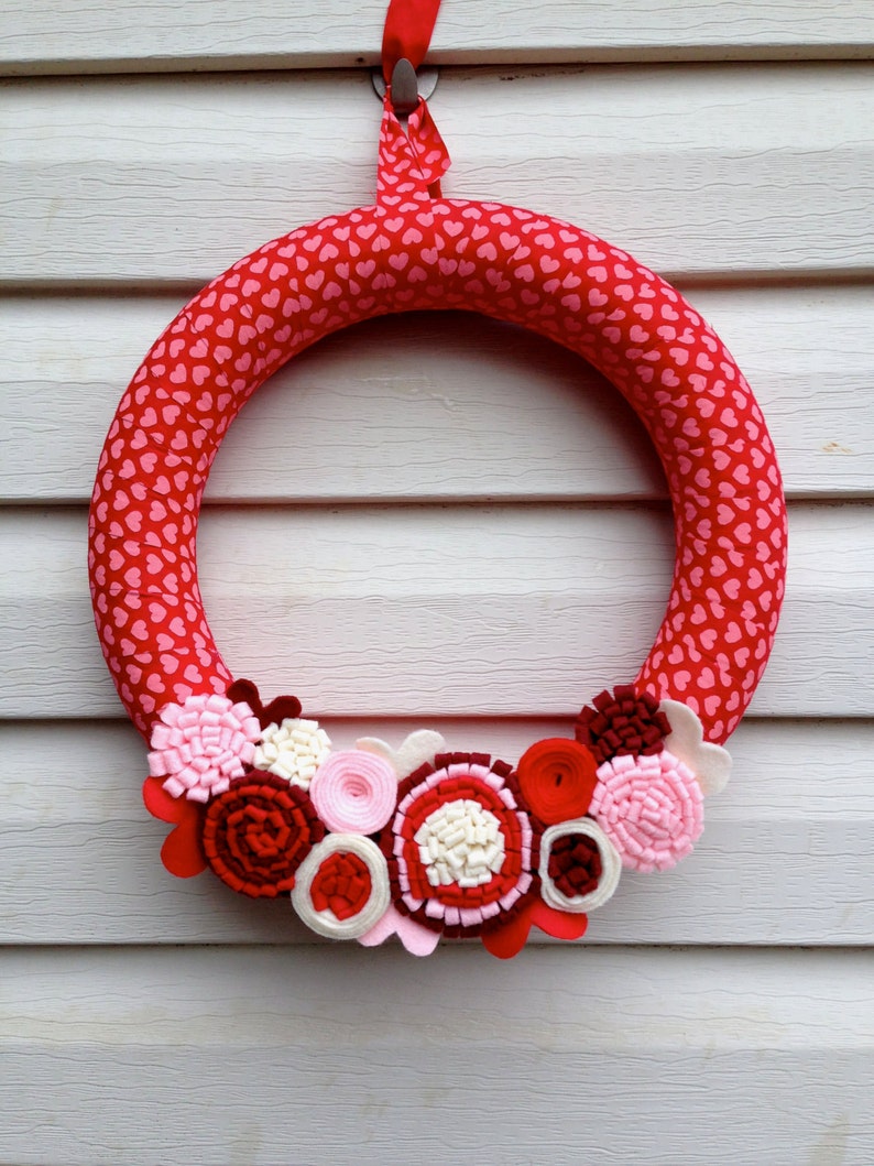 Valentine's Day Wreath Heart Fabric Wreath decorated w/ felt flowers. Valentine Wreath Mother's Day Wreath Heart Wreath Red heart image 3