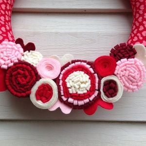 Valentine's Day Wreath Heart Fabric Wreath decorated w/ felt flowers. Valentine Wreath Mother's Day Wreath Heart Wreath Red heart image 4