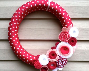 Valentine's Day Wreath - Magenta & White Heart Ribbon Wreath decorated w/ felt flowers. Valentine Wreath - Valentine Day Decoration