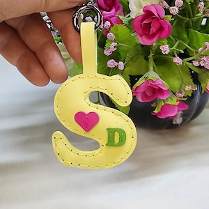 Dije de bolso con letra personalizada, lindos accesorios para bolso con inicial, dije de bolso de cuero, llavero de corazón para mujer, regalo de San Valentín