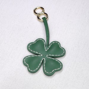 Four-Leaf Clover Bag Charm: Personalized Keychain Handbag Accessories, Full-Grain Leather