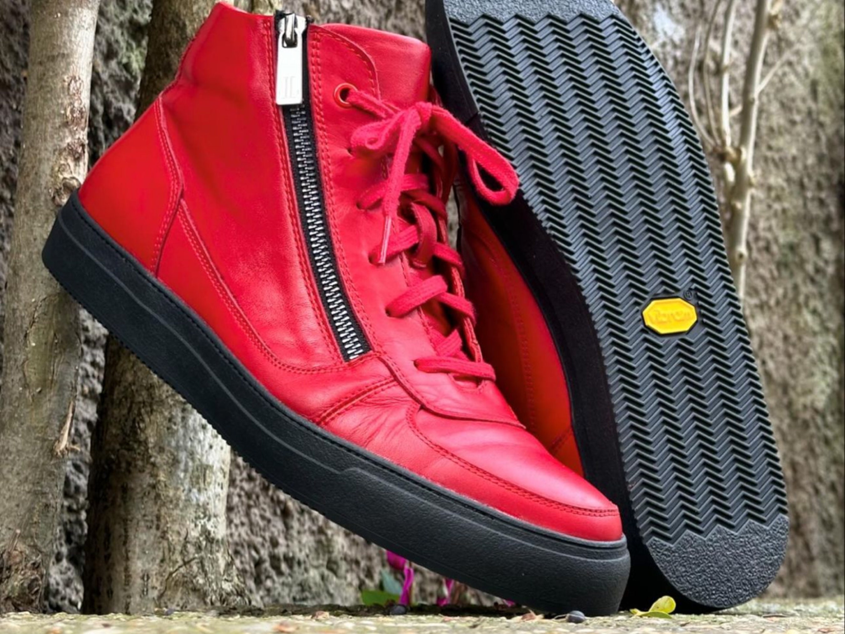 【1日限定‼️】Vibramsole Drawstring Sneakers 36 Vibramsole Drawstring Sneakers 36