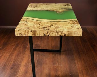 Prachtige combinatietafel gemaakt van esdoornhout en epoxyharstafel, eettafel, epoxykunst, epoxytafel, harstafel, houten tafel, hars.