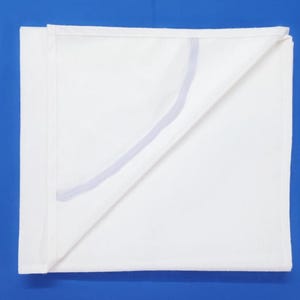 Waterdichte, platte matrasbeschermer voor kinderbedden van 70x160 cm, 70x170 cm, 70x180 cm, 80x160 cm, 80x180 cm en 90x170 cm. Waterdichte fleece matrasbeschermer.