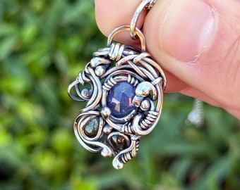 Pendentif en tanzanite et tourmaline – Collier céleste en argent forgé à froid