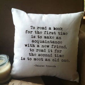 book lover's pillow /  decorative throw pillow cover// book lover's gift/ book nook pillow/ library pillow/