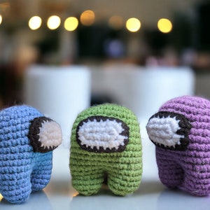 Simpatico modello Amigurumi all'uncinetto, Among Us, Portachiavi all'uncinetto, Portachiavi Kawaii, Miniatura dell'astronauta, Kit in miniatura fai da te, Tutorial PDF, Bluey immagine 7