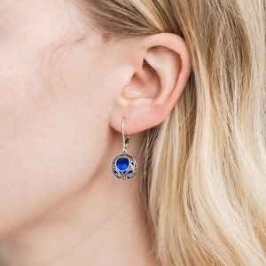 Recycled 1960s Skin Cream Jar Cobalt Glass Earrings Vintage Lace Lever Backs bild 5