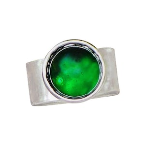 Recycled Vintage 1960&#39;s Emerald Green Beer Bottle Glass Gem Ring