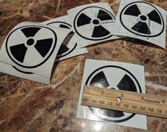 Radioactief symbool - klaverblad - sticker (zwarte glans)