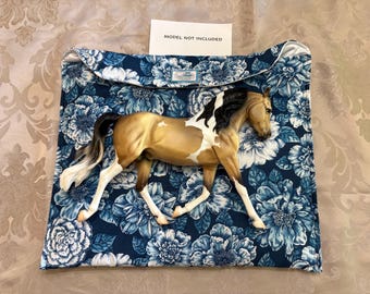 Model Horse Show Pouch