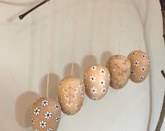 Hand Painted Wooden Easter Eggs: 5 Floral Designs