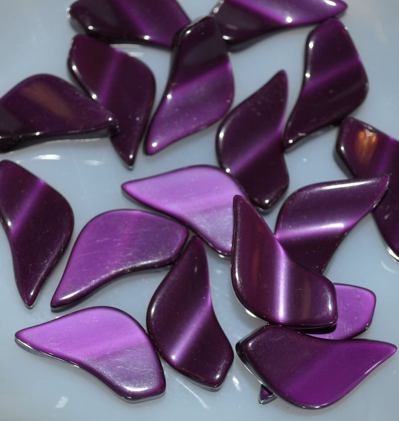 Vintage Lucite Purple Cabochons 10
