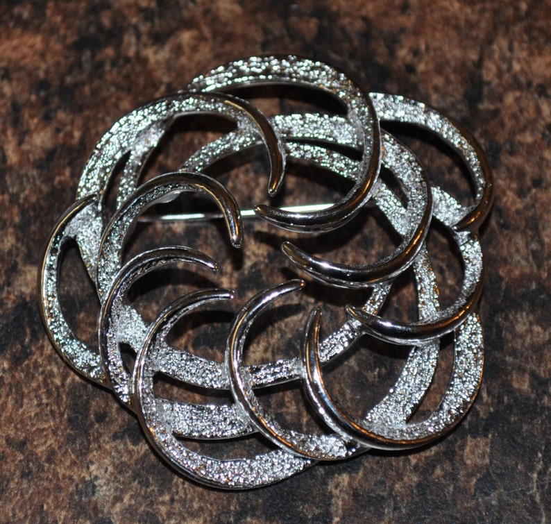 Vintage Sara Coventry Circle Silver Brooch