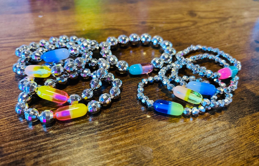 Bracelet Agatha Paris Vintage Années 90 – Rhinestones, Charms Boule Disco Et Fermoir Toggle