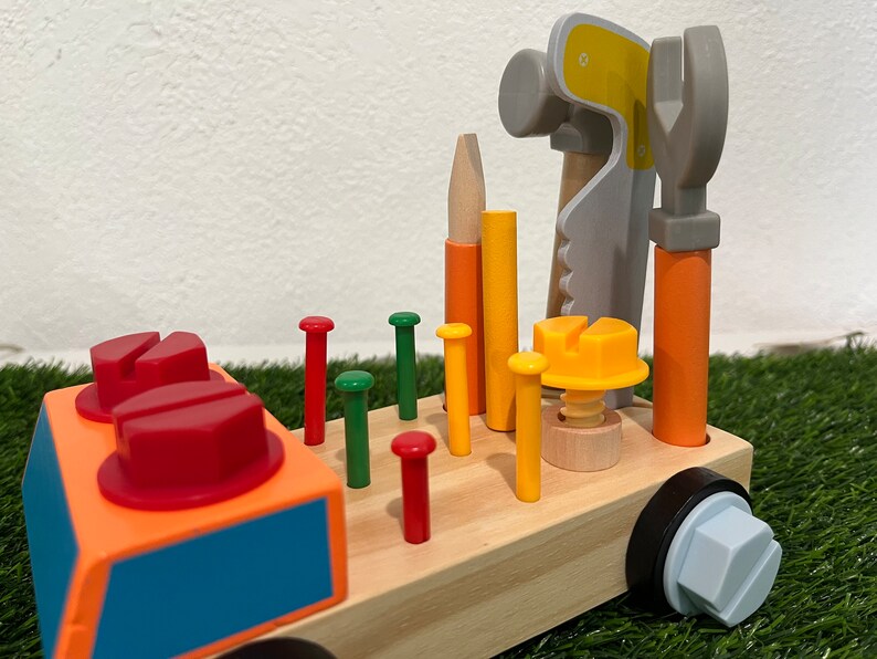 Wooden Bowling Toy Set For Kids - 6 Animal Pins & 2 Balls, Early Education Game For Athletic Skills & Color Recognition