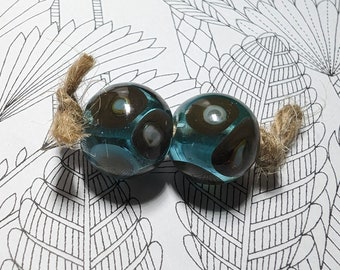 Prima Donna Designs Handmade Lampwork Glass 008 Bead PairAqua/Blue