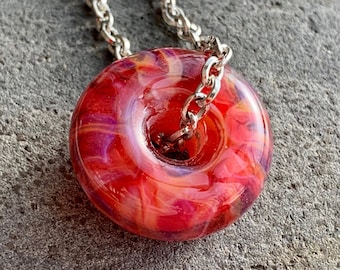 Colar de rosquinha de vidro grande furado boro lampwork borossilicato feito à mão - passeio de carnaval