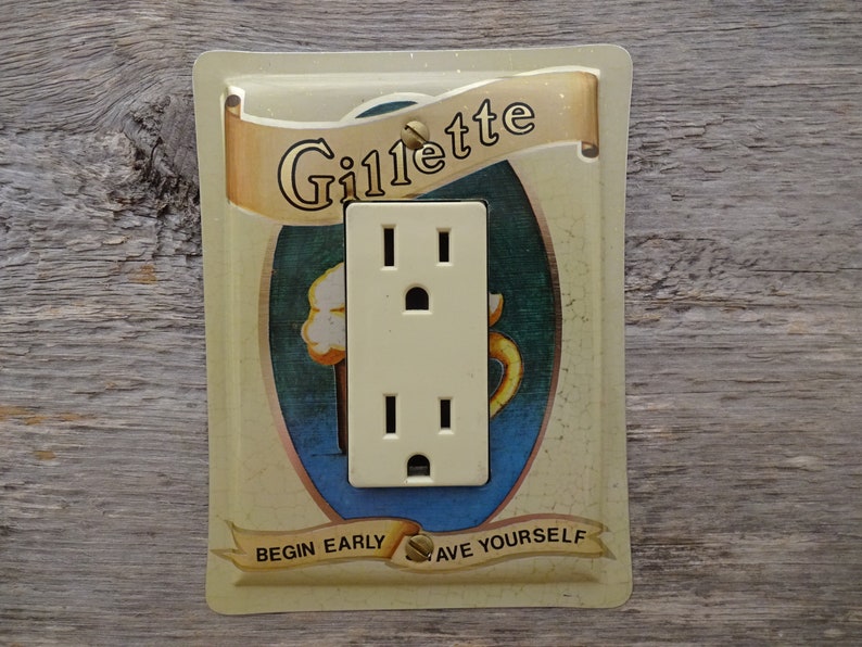 Bathroom Decor Bath Primitive Lighting Vintage Switch Plate Gillette Razors Tin Outlet Cover GFC-3092