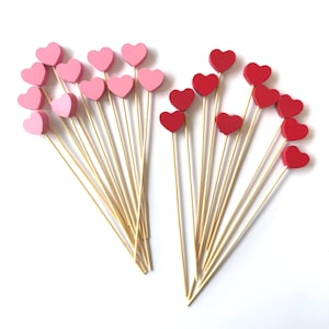 Palitos de fiesta con forma de corazón para San Valentín, decoración para fiestas de San Valentín, adornos de corazón, decoración temática de San Valentín, corazón de madera, palitos de bambú, juego de 10