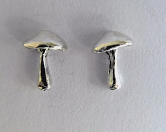 Pendientes de botón con forma de hongo de plata de ley 925
