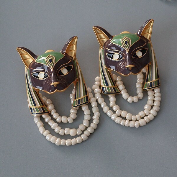 Pair of New vingate retro Western palace earrings dripping glaze fox earrings Egyptian cat ear clips/Amulet/gift idea/Gothic Choker