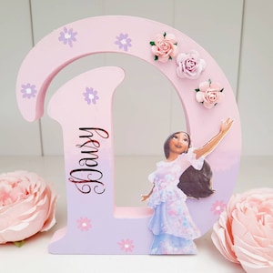 Letra de madera personalizada, hecha a mano, de pie, con el nombre de Isabel. Estantería decorativa para dormitorio, regalo para bebé recién nacido.