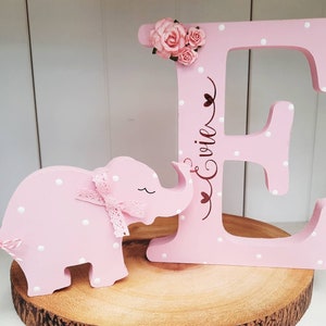 Letra de madera personalizada, letra grande independiente y elefante a juego. Nombre de madera Baby Gift Nursery decoración