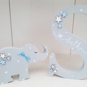 Letra de madera personalizada, letra grande independiente y elefante a juego. Nombre de madera Baby Gift Nursery decoración, regalo para ella, regalo para él.