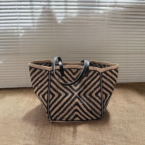 Raffia gewebte Einkaufstasche, Damen Raffia Schultertasche, Große Stroh & Leder Einkaufstasche, Slouchy Pendlertasche