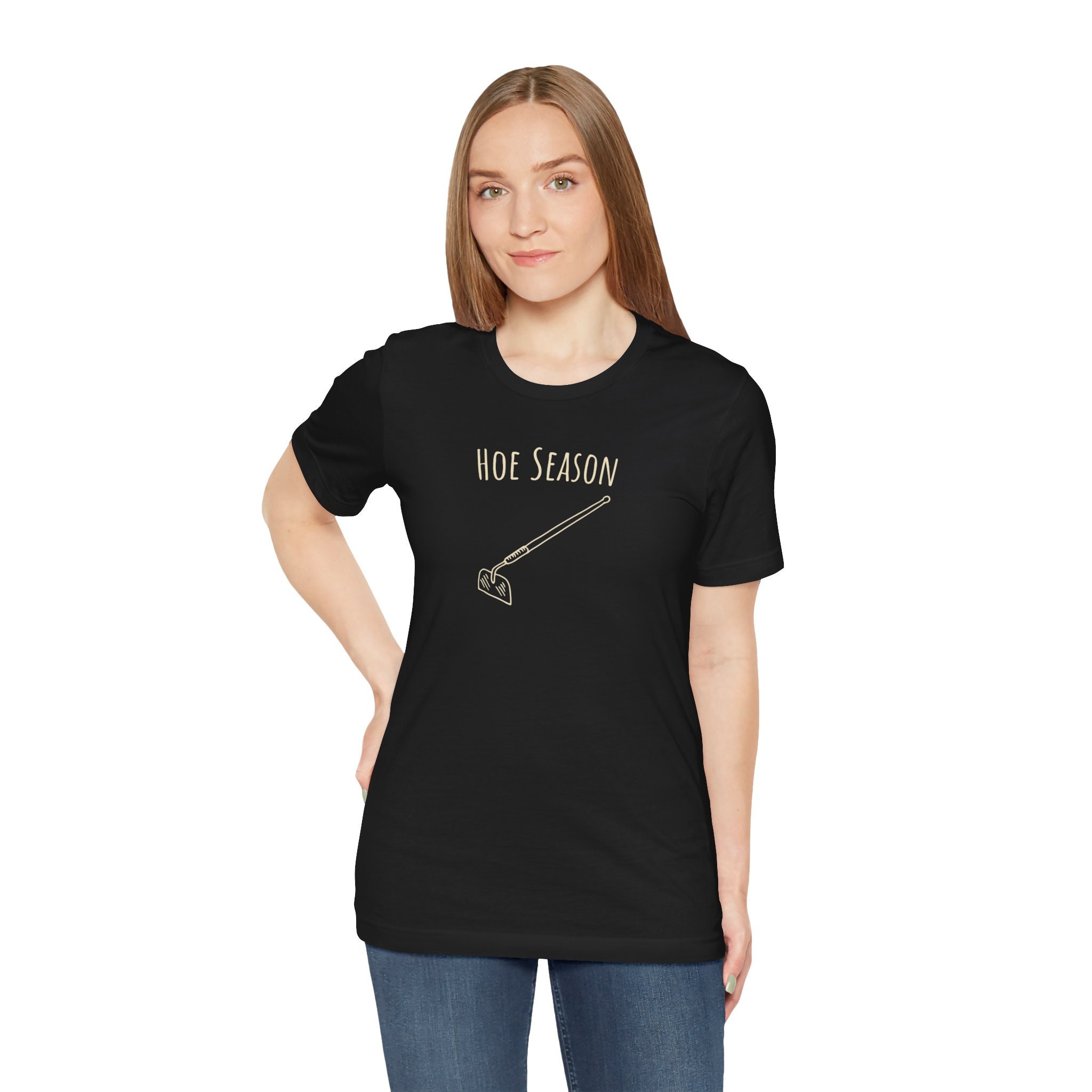 HONTOUTE Women's Hoeing Ain't Easy T-Shirt | Funny Gardener Farmer Plant Lover Tee | Casual Short Sleeve Top