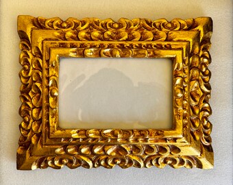 CORNICE IN LEGNO PERUVIANO / Immersa in foglia d'oro / Cornice in stile scuola d'arte Cusquiana