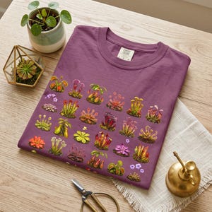 Köttätande växt-tröja, Venus flugfälla-t-shirt, kannaväxt-t-shirt, soluppgångsbotanisk t-shirt, personlig växtälskare-gåva, trädgårdströja