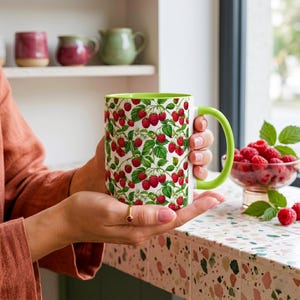 Tasse à café framboise, tasse de vigne de baies, cadeau amoureux de la nature cottagecore pour elle, tasse de jardinage sur le thème des fruits, plante cadeau grand-mère maman botanique